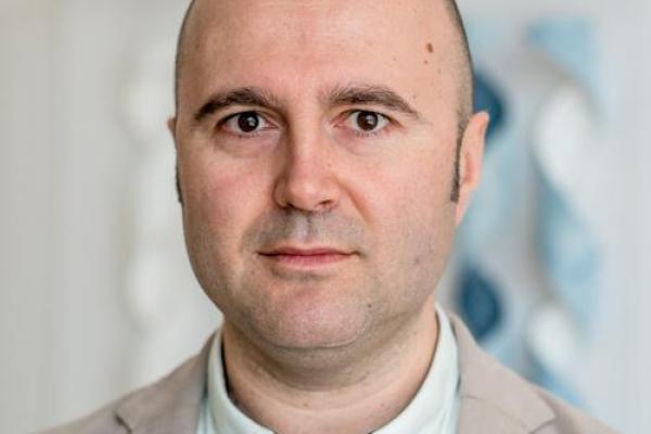 Rossen Apostolov